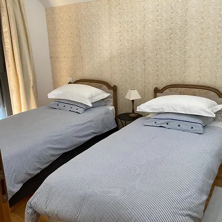 Maison A Сasa de vacaciones *